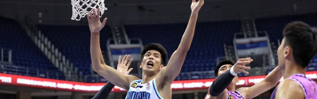 xingkong.com-青岛男篮大胜北控晋级夏联四强 半决赛将再演“齐鲁德比”