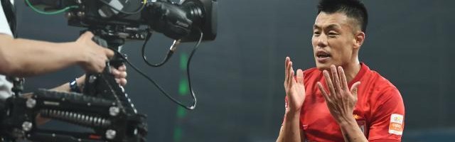 星空体育官网-【中超】谭龙塞尔吉尼奥头球两连击 浙江0比2亚泰