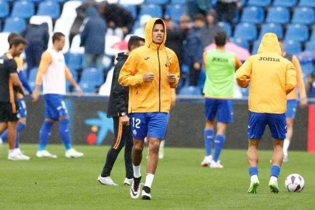 1695424873385084710.jpg 75fc91687d8bdca9cee97ed9fe3cadf.jpg